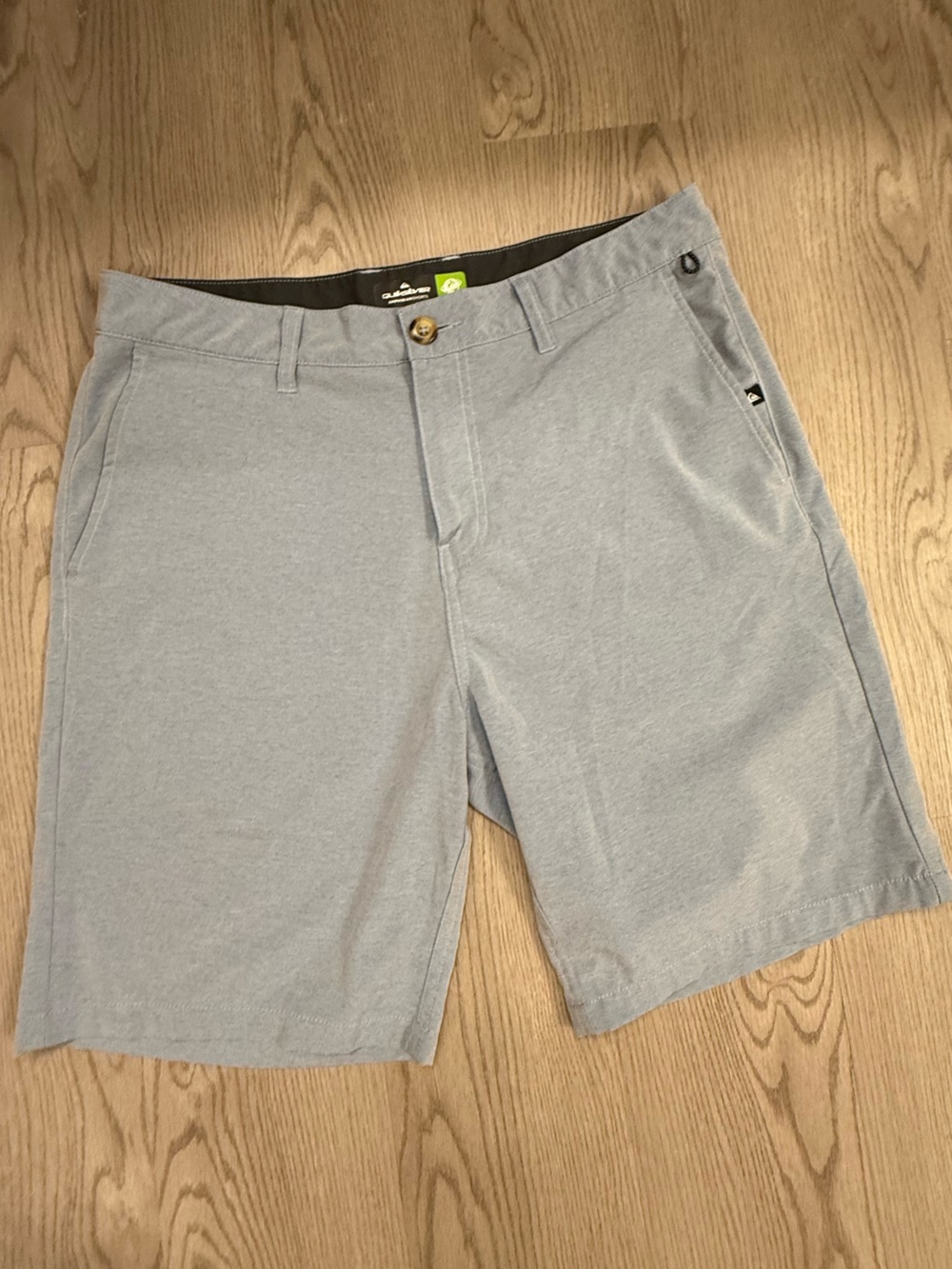 Quiksilver Men's Light Blue Flat Front Casual Golf Shorts Size 32
